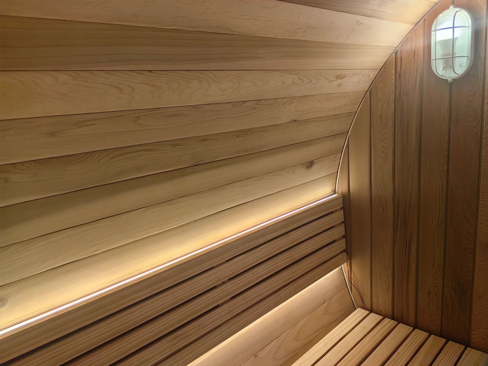4 - 6 - person modern - designed outdoor sauna room, barrel - shaped traditional Finnish cedar solid - wood steam sauna room for home use
